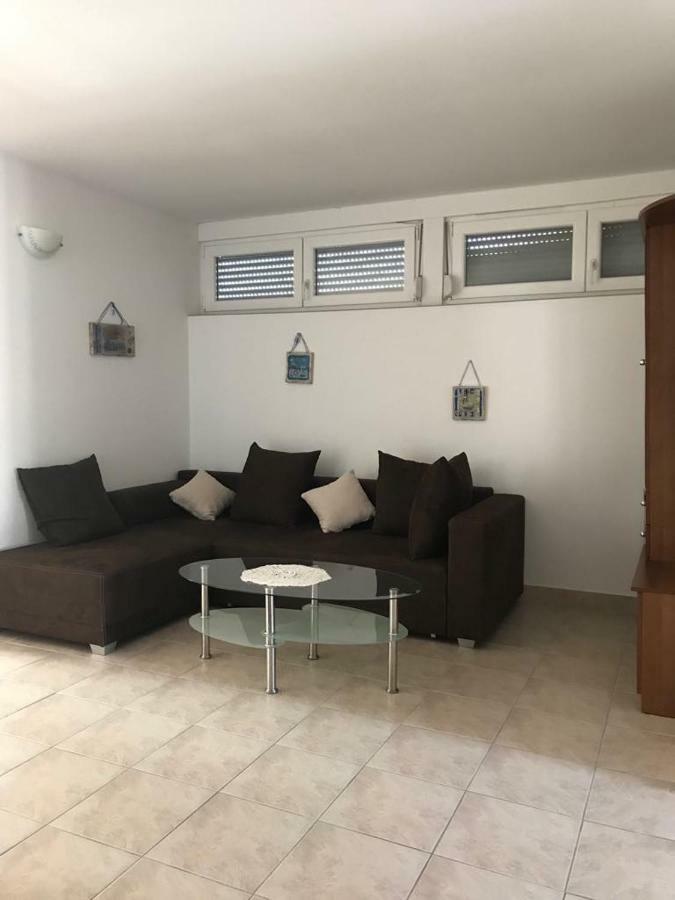 Apartmani Livk Debeljak Bagian luar foto